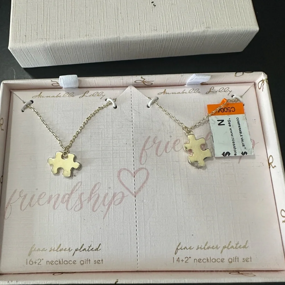 🆕Bundle of 2 Sets Annabelle Lilly Friendship Necklaces